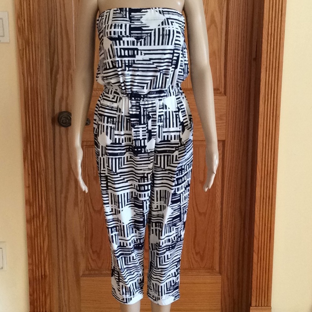 KIIND OF Strapless Jumpsuit.